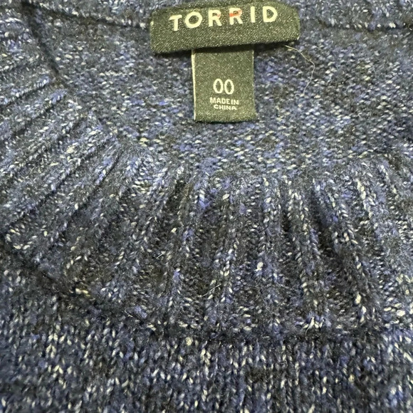Torrid Blue/Black Pullover 2-Fer Sweater Size 00 EUC - Picture 6 of 11